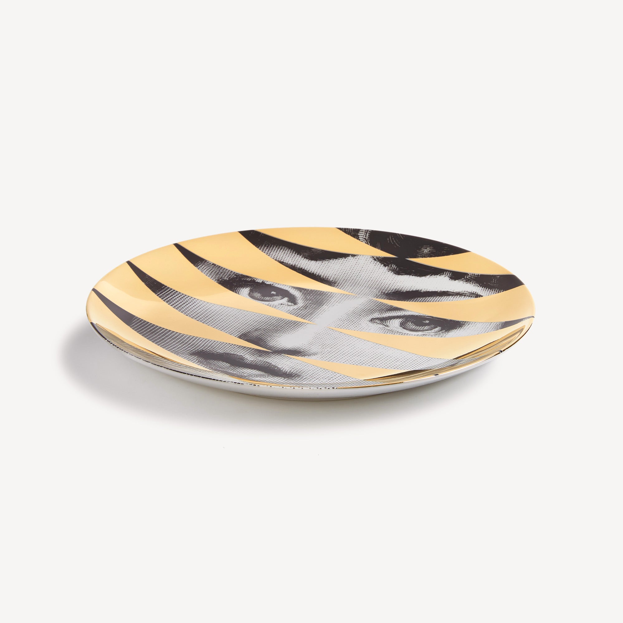 fornasetti-tema-e-variazioni-n-46-wandteller-gold image 2