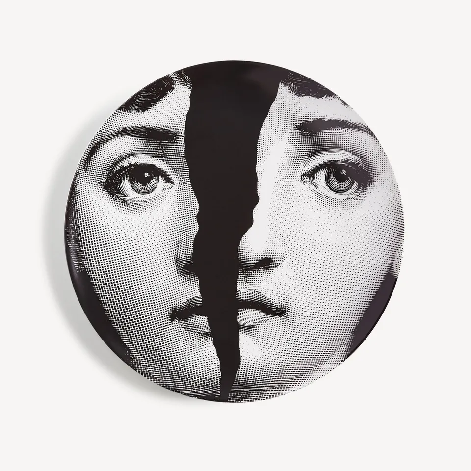 fornasetti-tema-e-variazioni-wandteller-n-10-porzellan-lina-cavalieri image 1