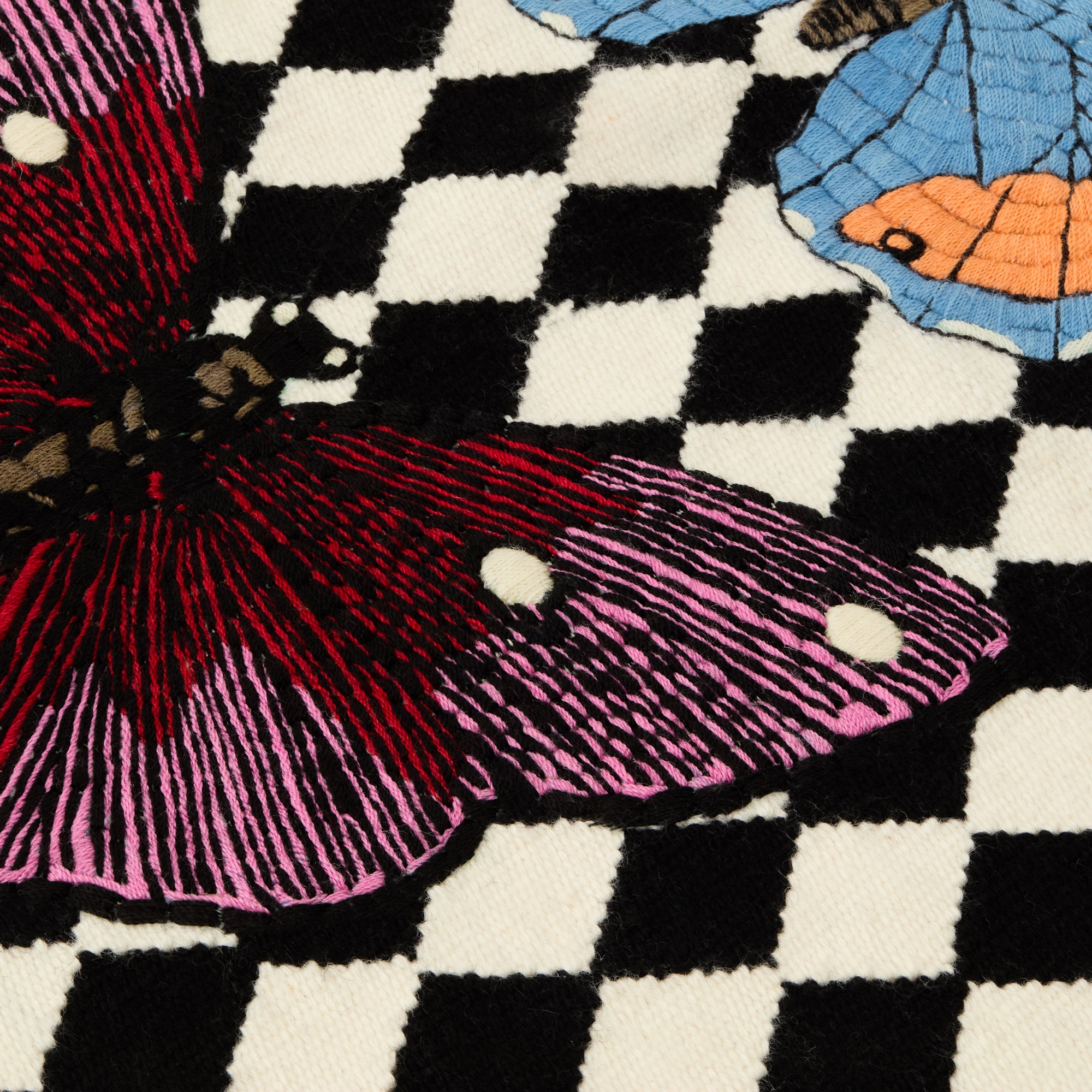 fornasetti-farfalle-e-losanghe-teppich-wolle image 4