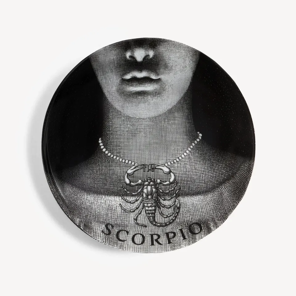 fornasetti-tema-e-variazioni-wandteller-zodiaco-skorpion-nr-355 image 1