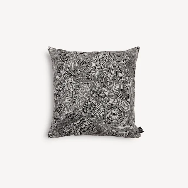atelier-fornasetti-malachite-outdoor-kissen-gr-n image 1