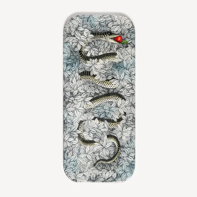 atelier-fornasetti-peccato-originale-tablett-lackiert image 1