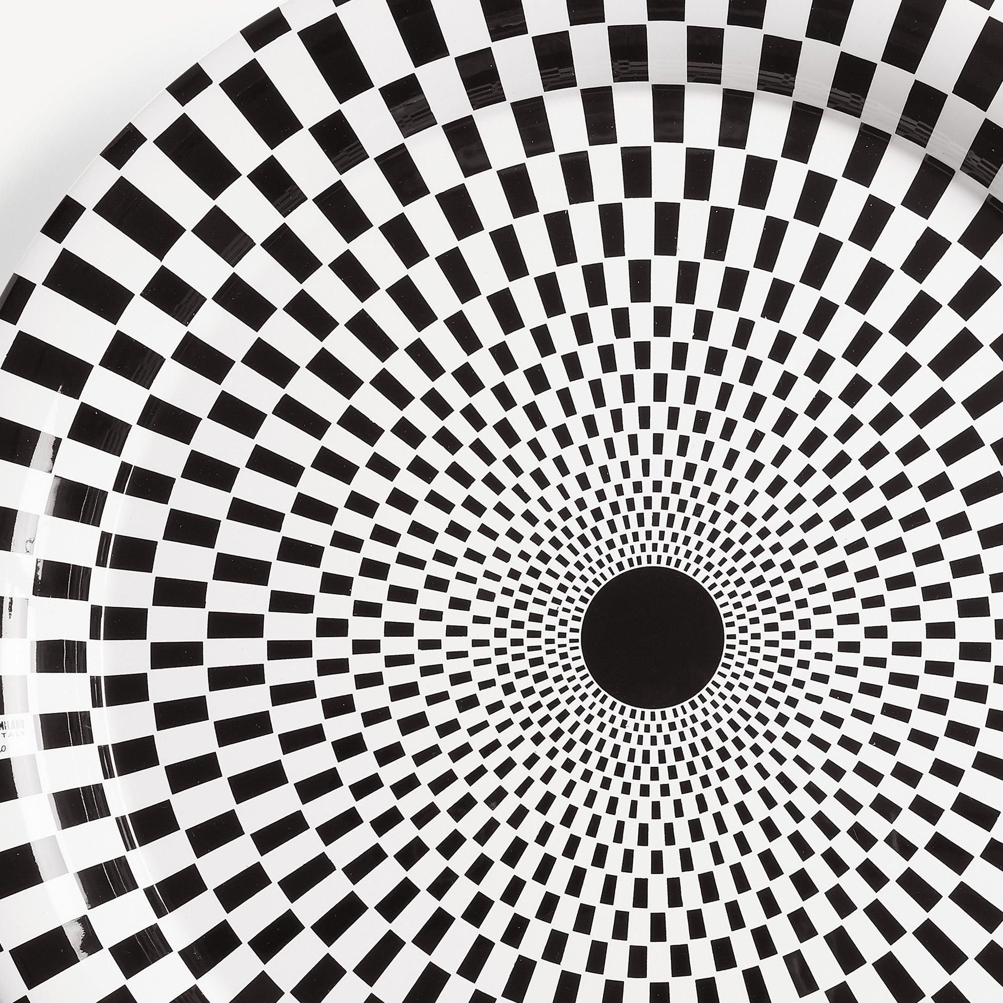 fornasetti-egocentrismo-tablett-rund-spirale-porzellan image 4