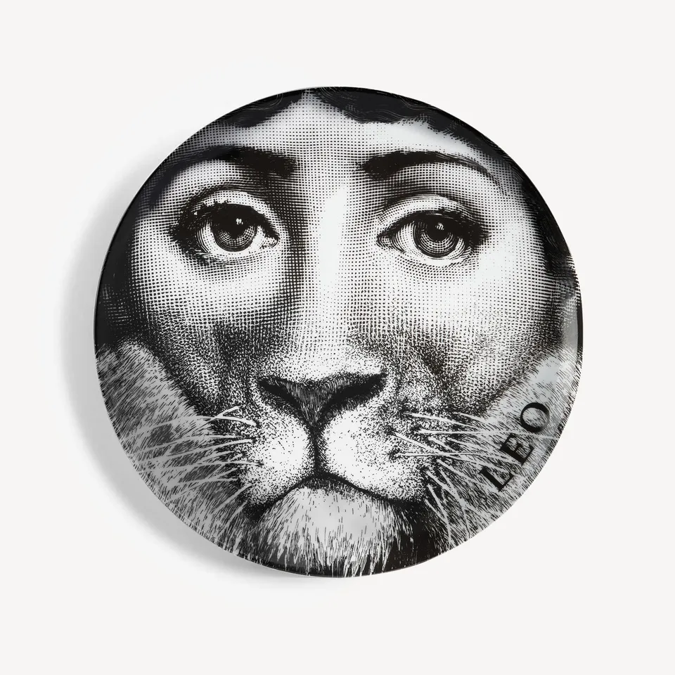 atelier-fornasetti-zodiaco-leo-teller-n-352-wandteller-l-we image 1