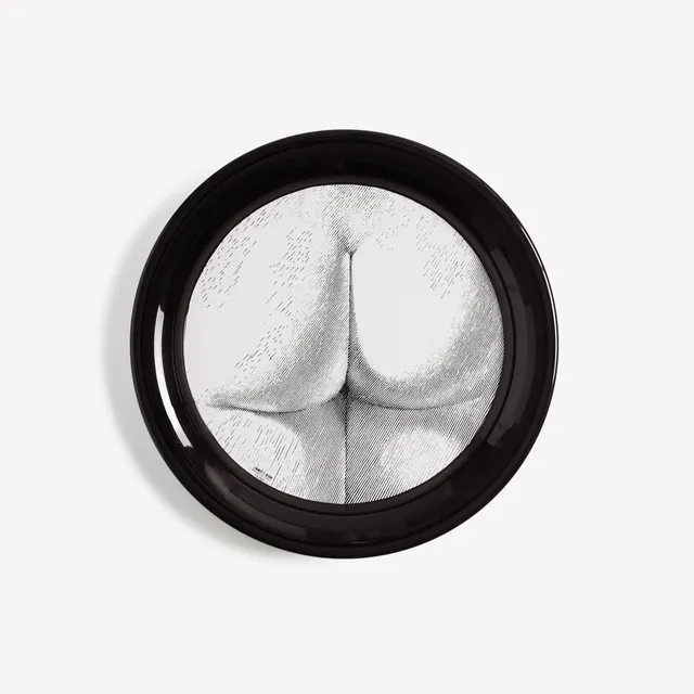 fornasetti-tergonomico-tablett-rund-mit-gesicht-motiv image 1