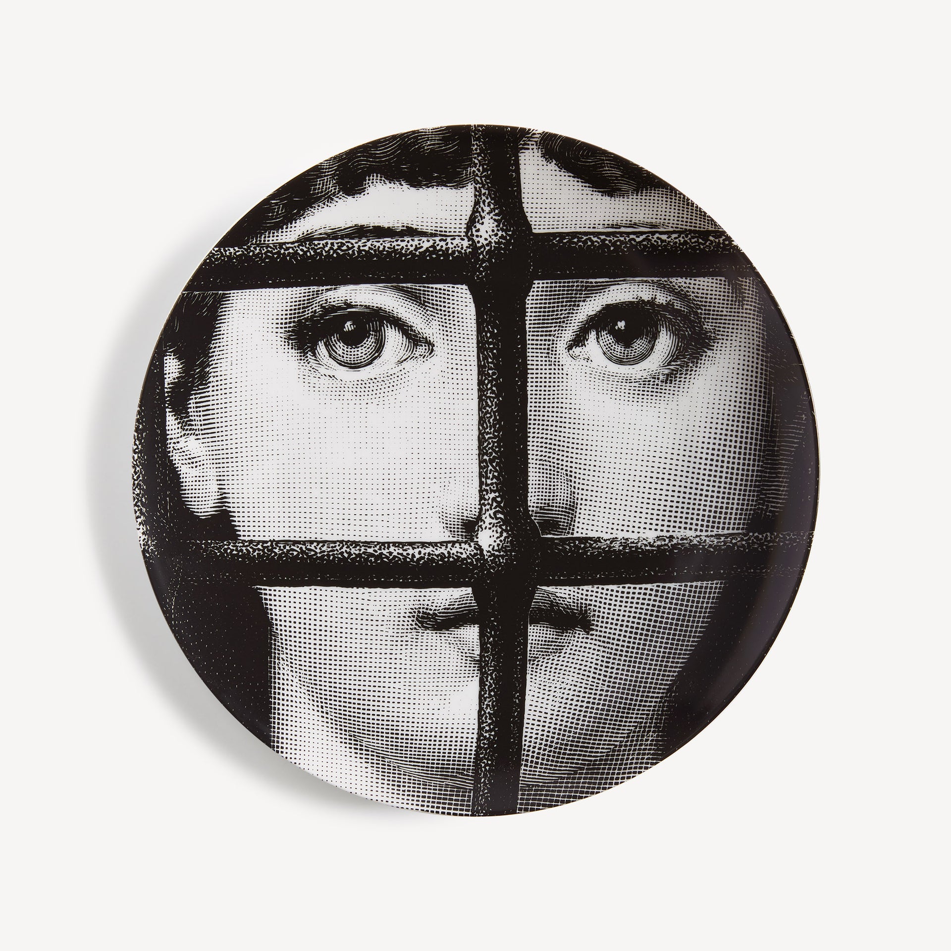 fornasetti-tema-e-variazioni-n-121-wandteller-porzellan-gesicht image 1