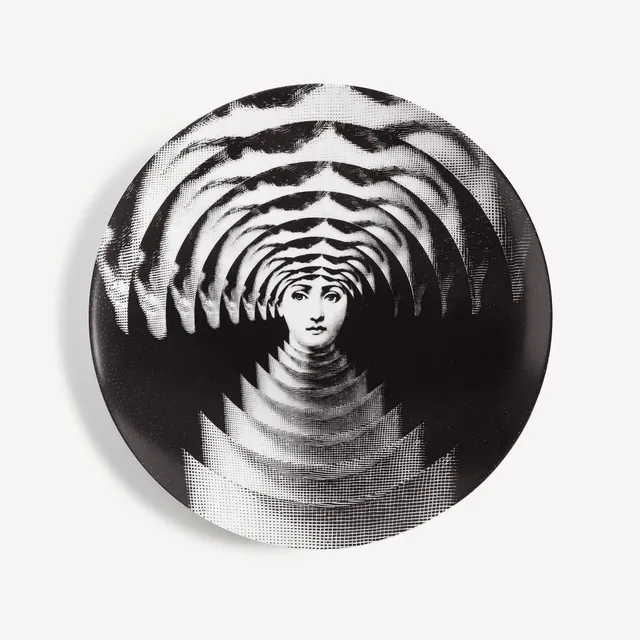 fornasetti-tema-e-variazioni-wandteller-n-172-lina-cavalieri image 1