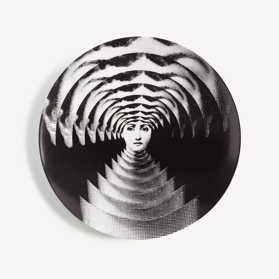 fornasetti-tema-e-variazioni-wandteller-n-172-lina-cavalieri image 1