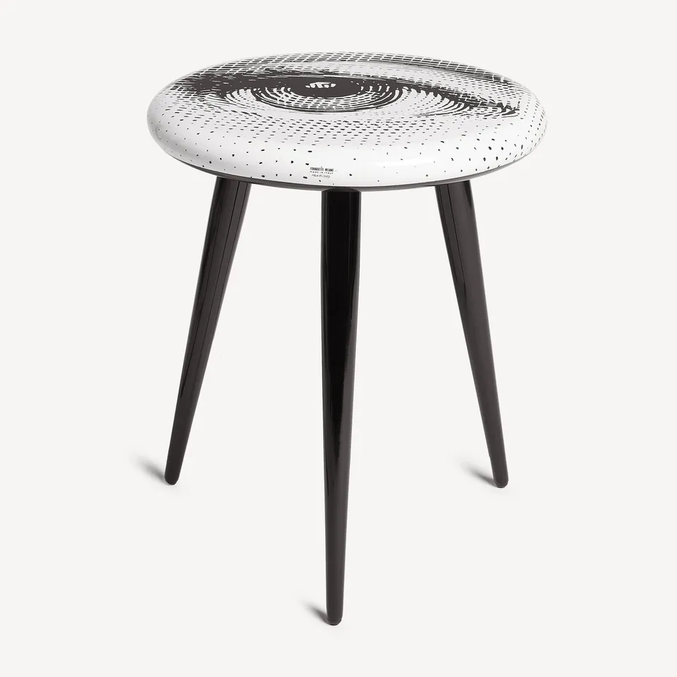 fornasetti-occhio-hocker-auge-holzbeine-lina-cavalieri image 1