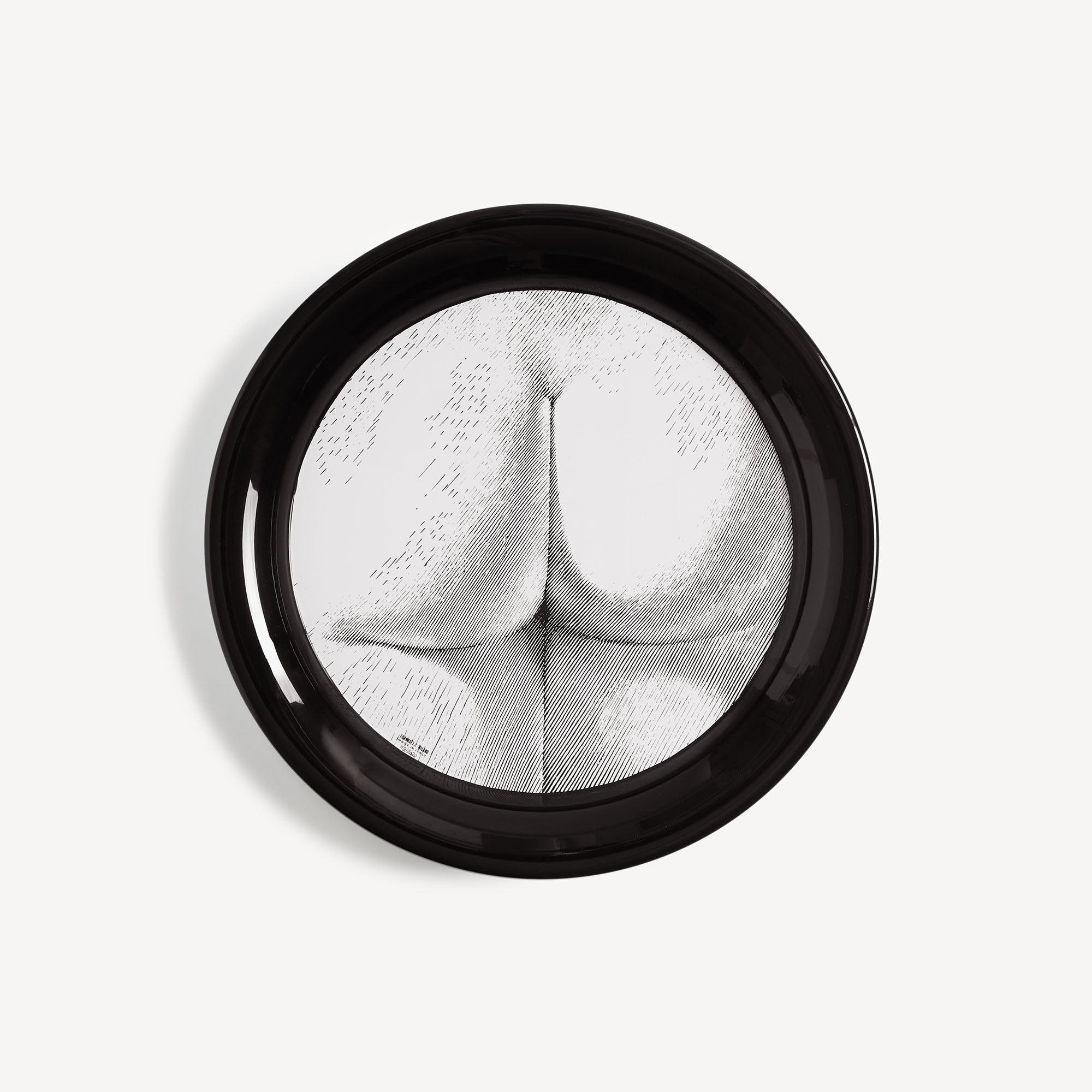 fornasetti-tergonomico-tablett-rund-mit-gesicht-motiv image 1