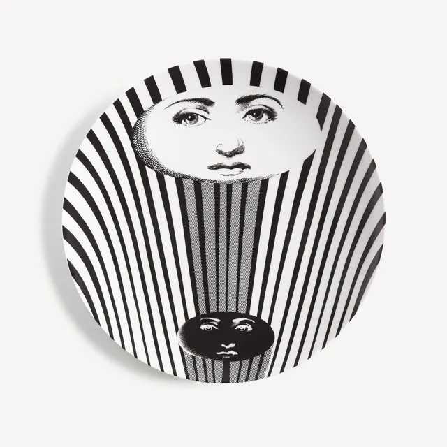 fornasetti-tema-e-variazioni-n-314-wandteller-porzellan-gesicht image 1