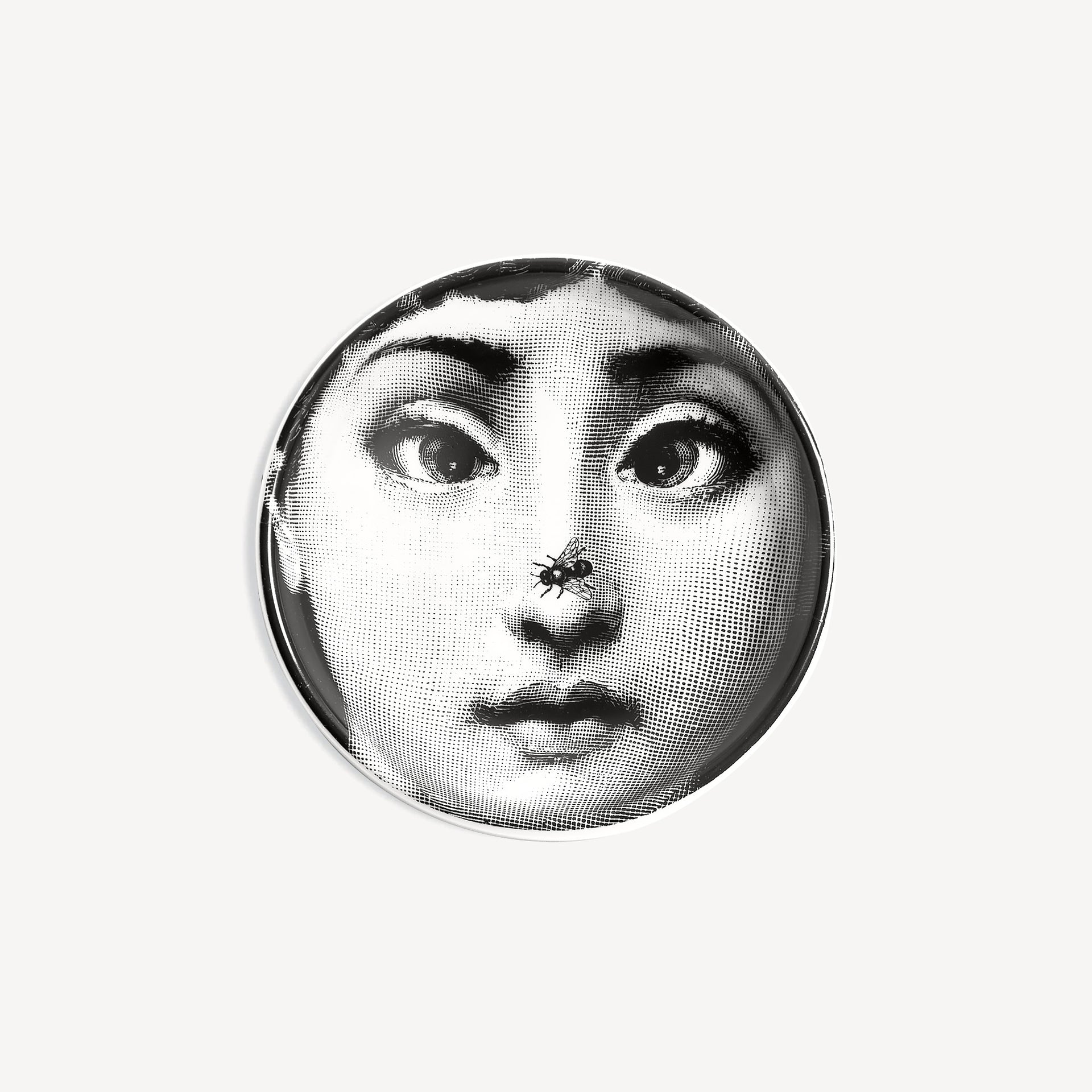 atelier-fornasetti-tema-e-variazioni-n-363-aschenbecher-rund image 1