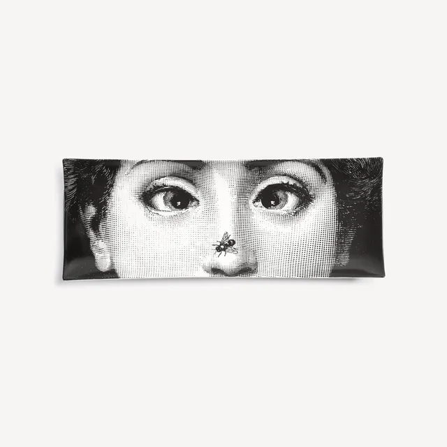 fornasetti-tema-e-variazioni-tablett-n-363-porzellan-gesicht image 1