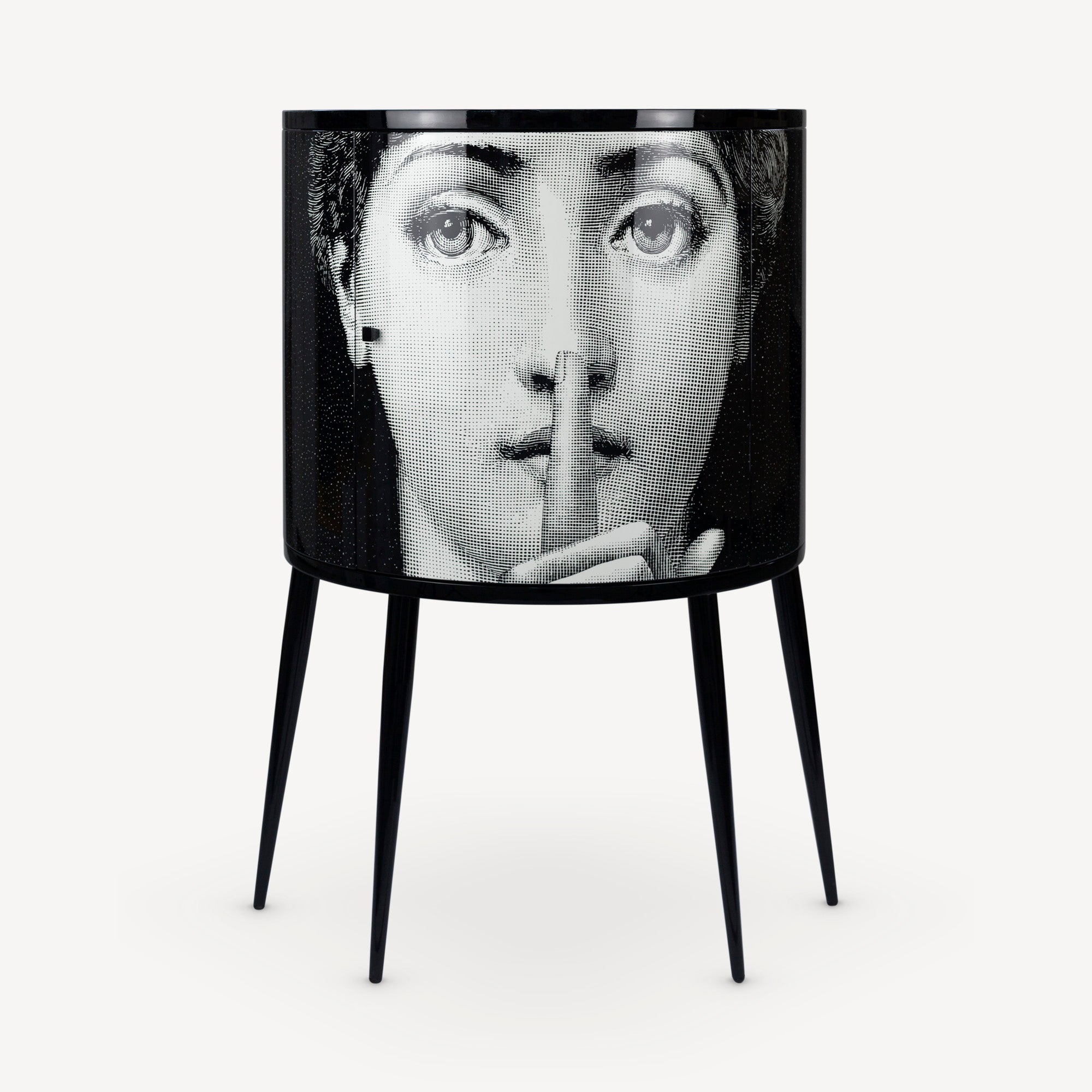 fornasetti-silenzio-konsole-holz-lina-cavalieri-gesicht image 1