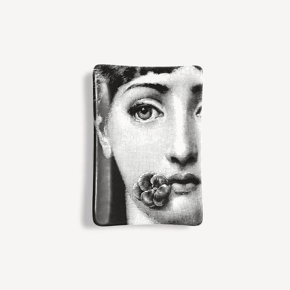 fornasetti-tema-e-variazioni-aschenbecher-n-137-rechteckig image 1