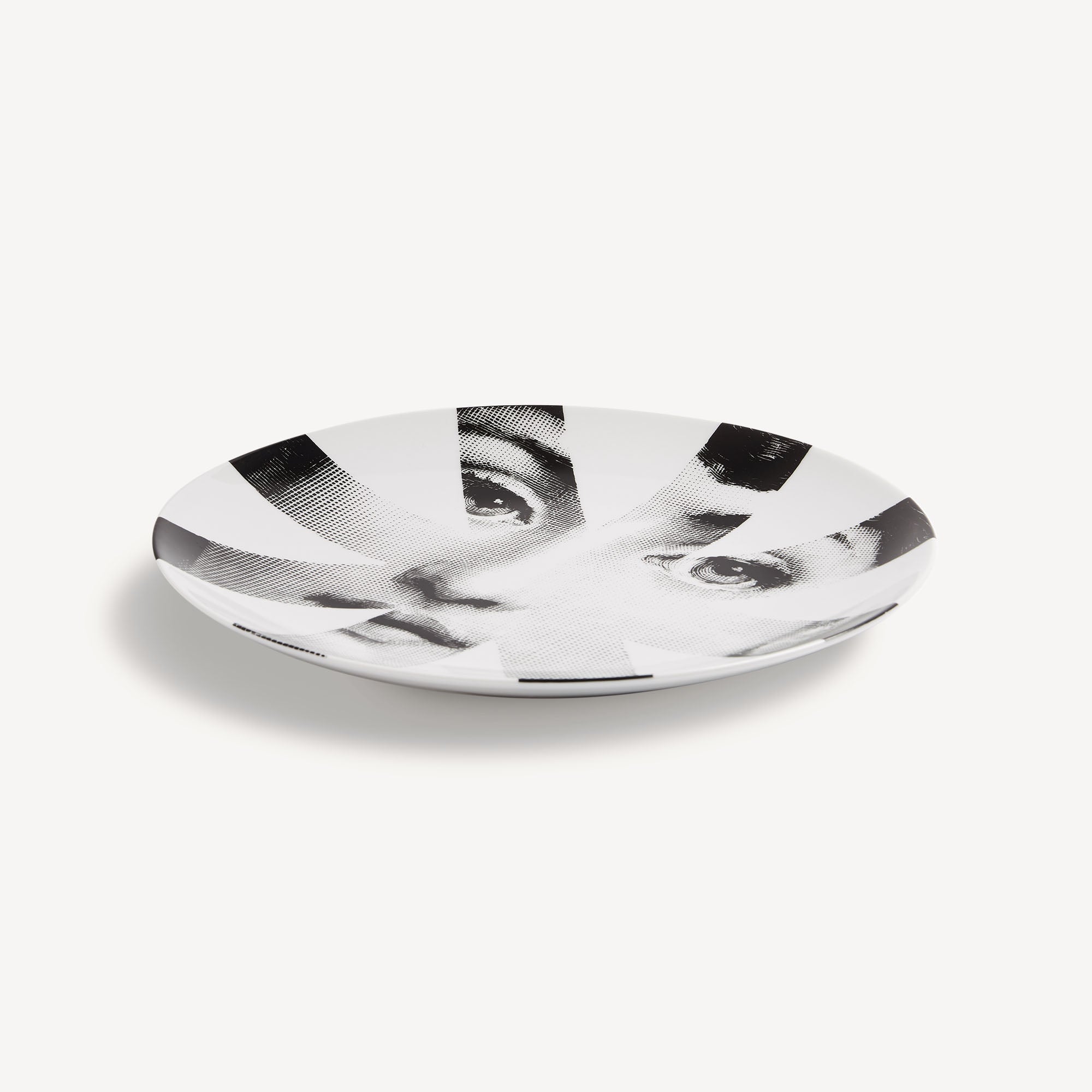 fornasetti-tema-e-variazioni-n-48-wandteller-porzellan image 2