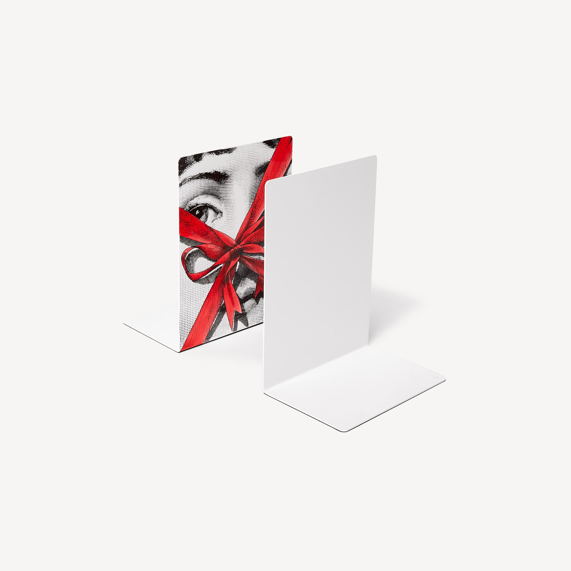 fornasetti-tema-e-variazioni-n-171-buchst-tzen-metall-paar-gesicht image 3