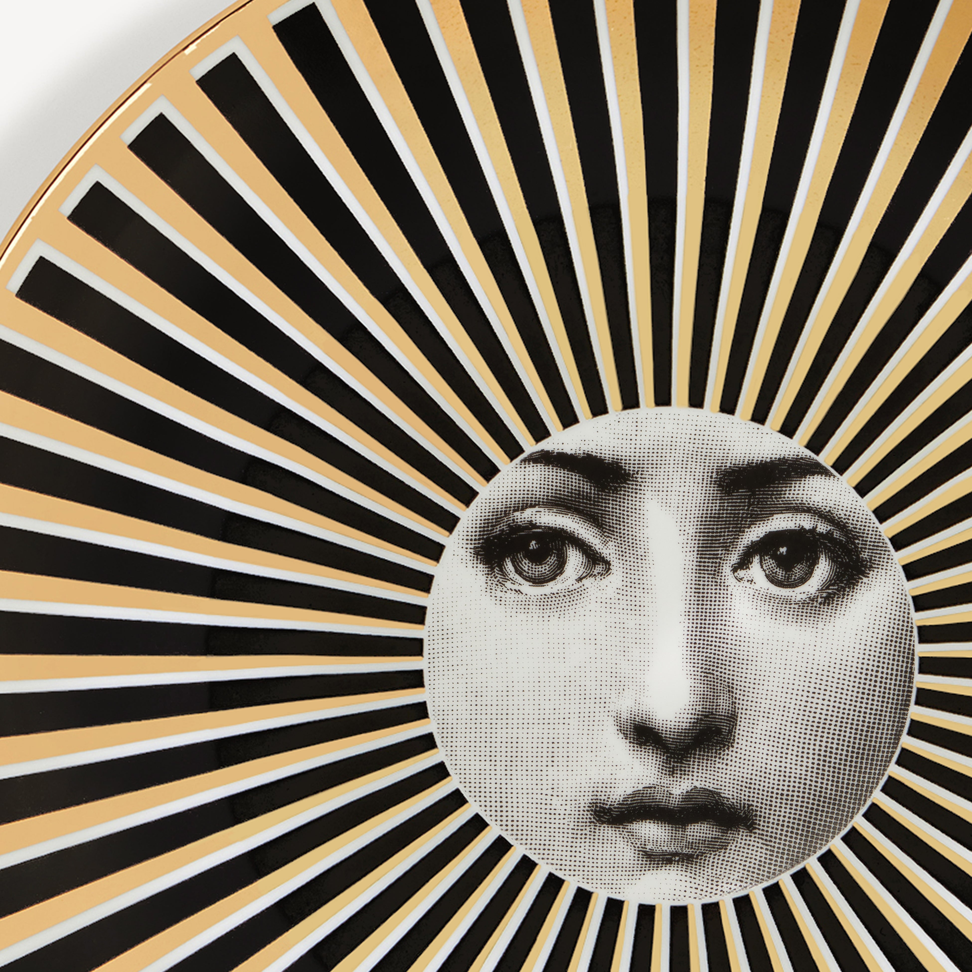 fornasetti-tema-e-variazioni-wandteller-n-247-porzellan-gold image 4