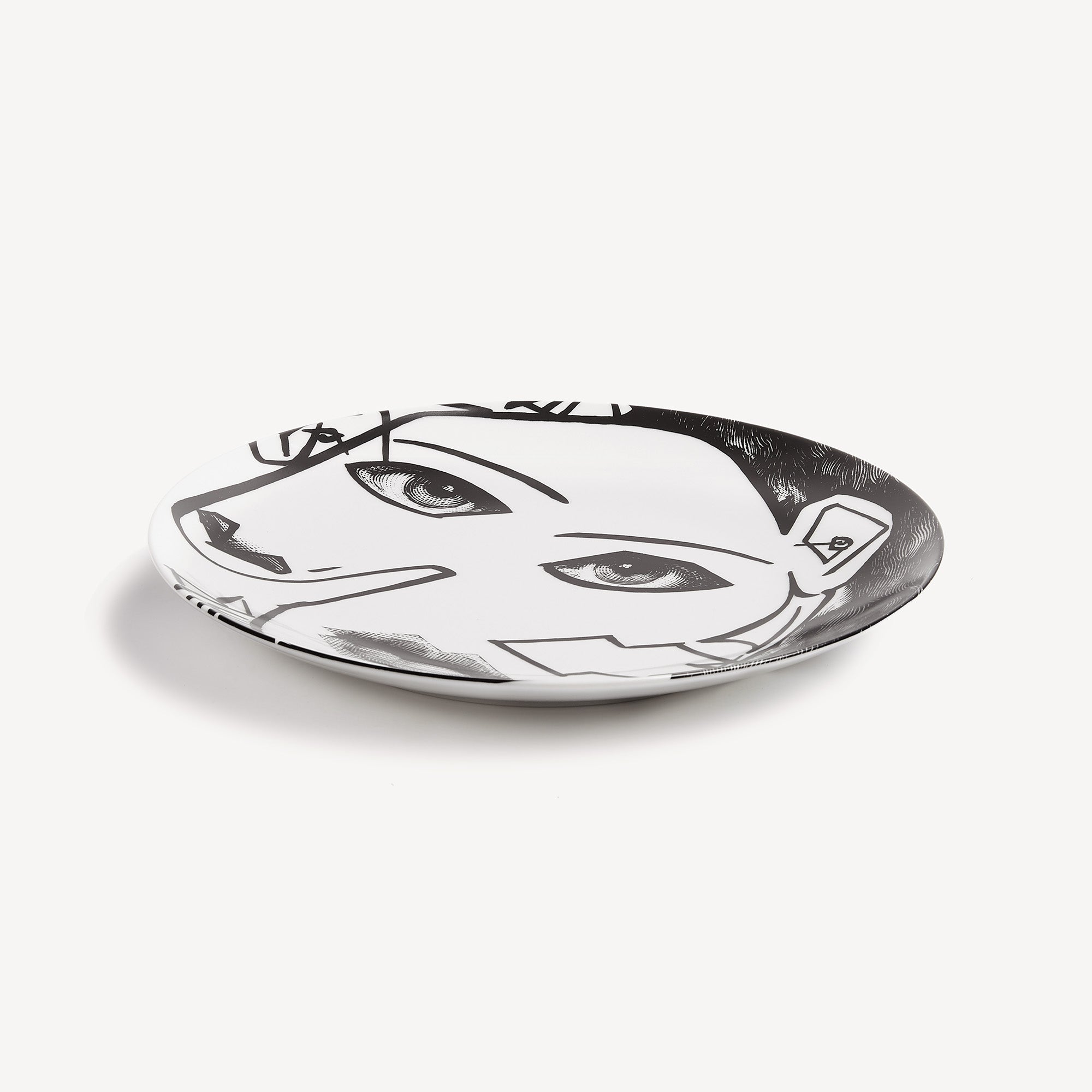 fornasetti-tema-e-variazioni-n-164-wandteller-porzellan-gesicht image 2