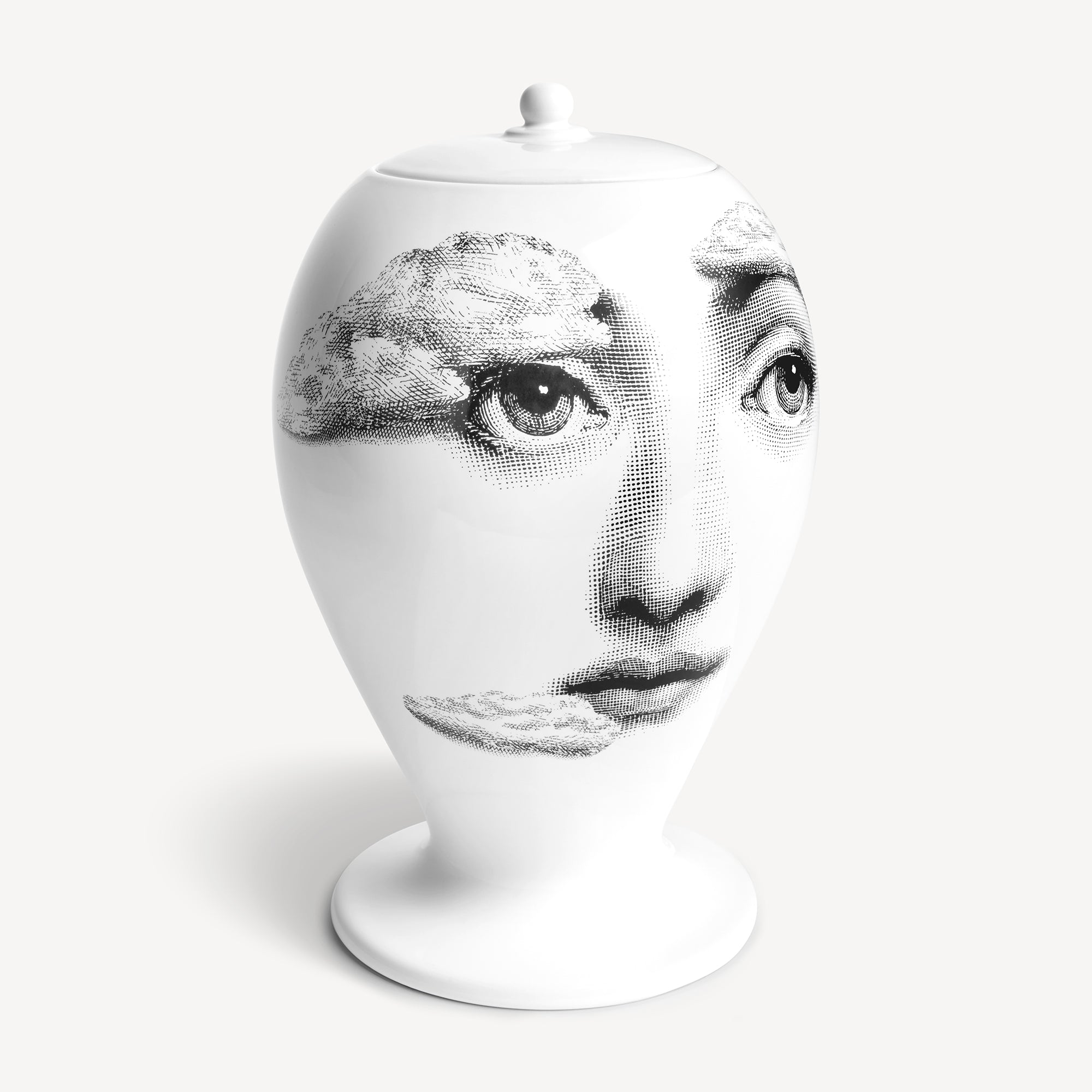 atelier-fornasetti-tema-e-variazioni-tra-le-nuvole-vase image 2