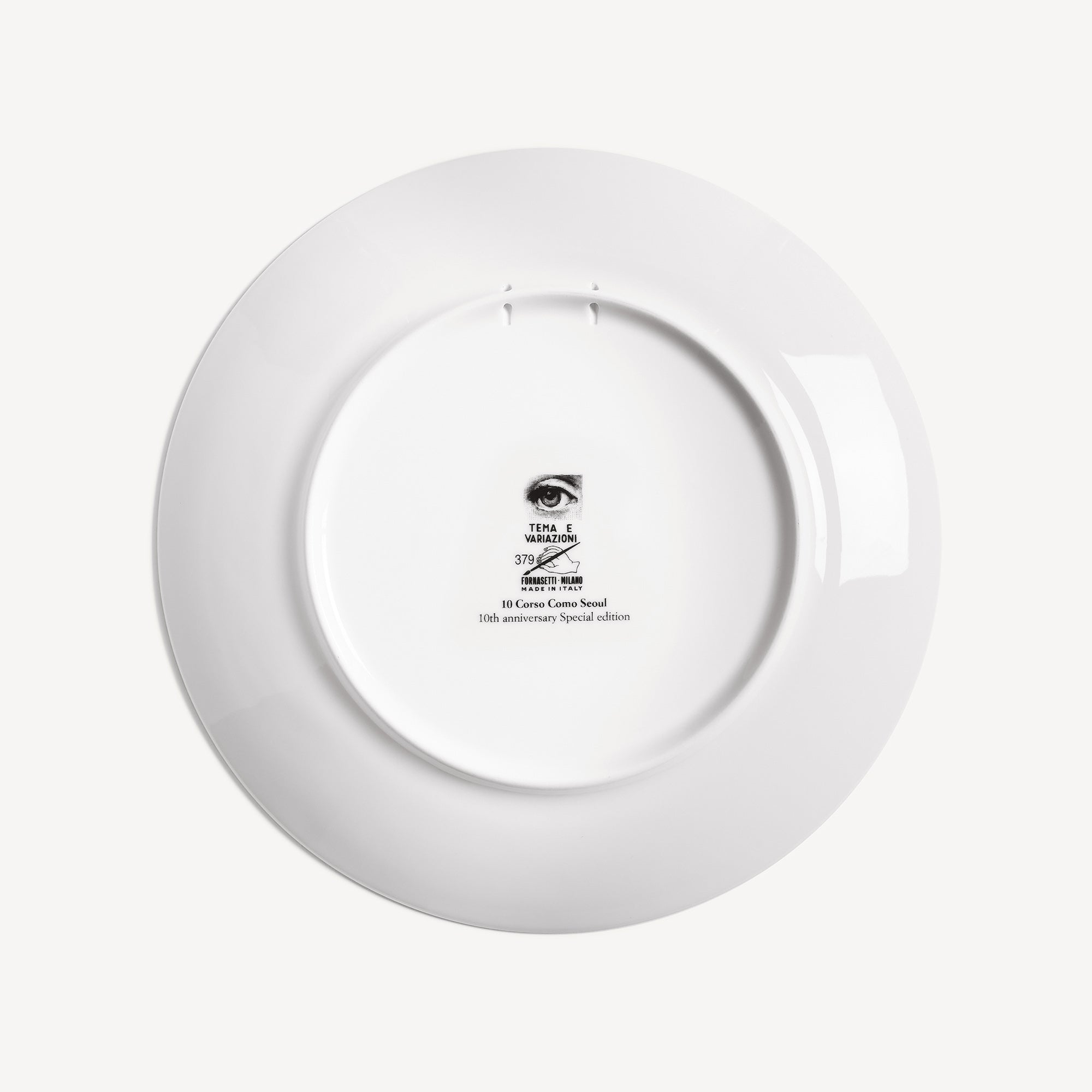 fornasetti-tema-e-variazioni-n-379-wandteller-gold-porzellan image 3
