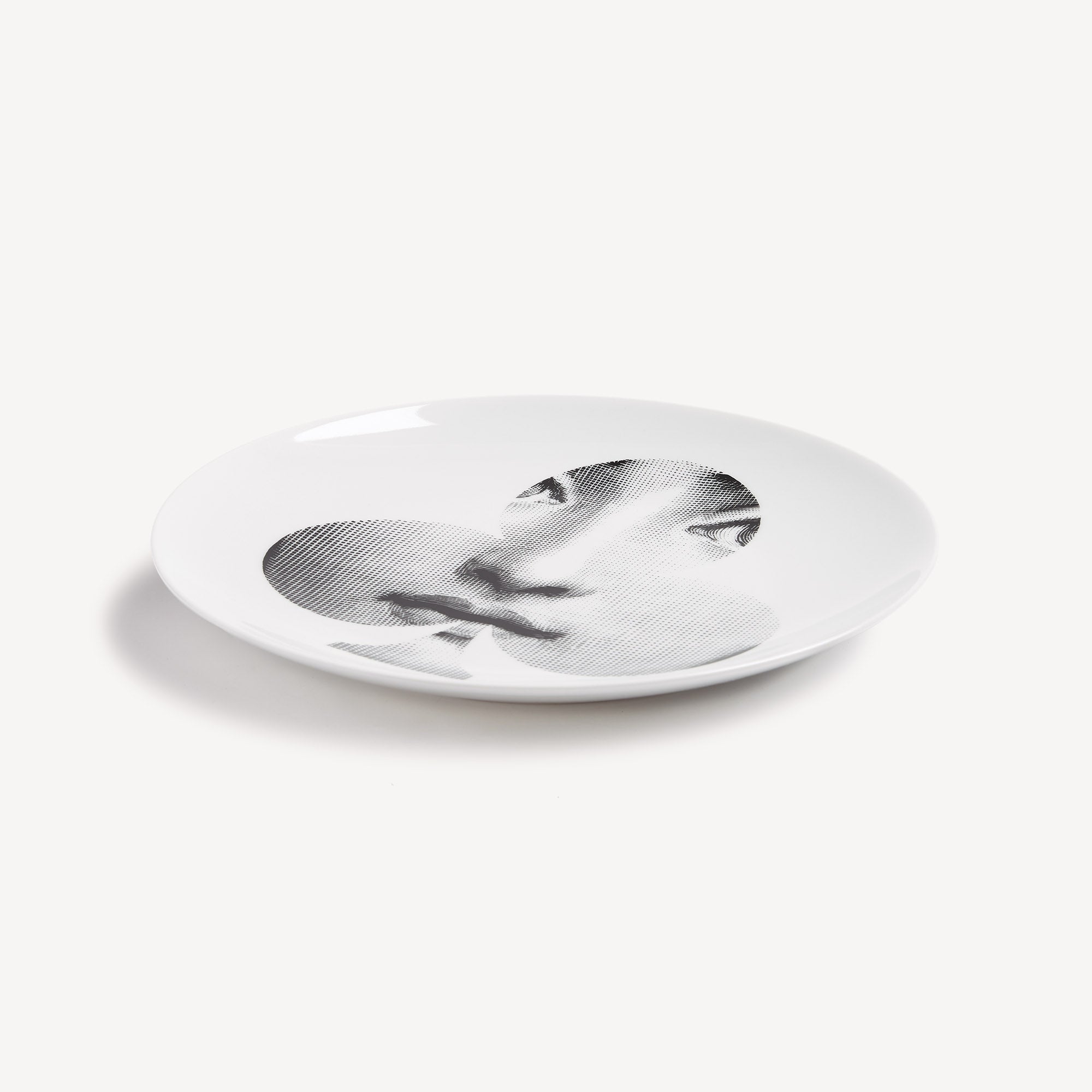 fornasetti-tema-e-variazioni-n-69-wandteller-porzellan-anzug image 2