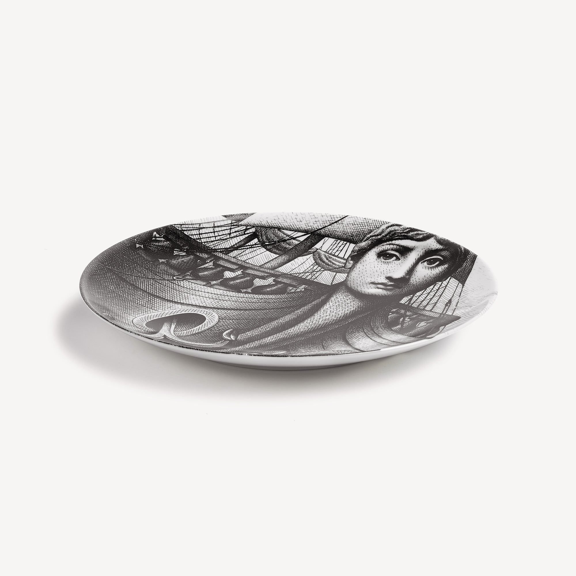 fornasetti-tema-e-variazioni-n-177-wandteller-porzellan image 2
