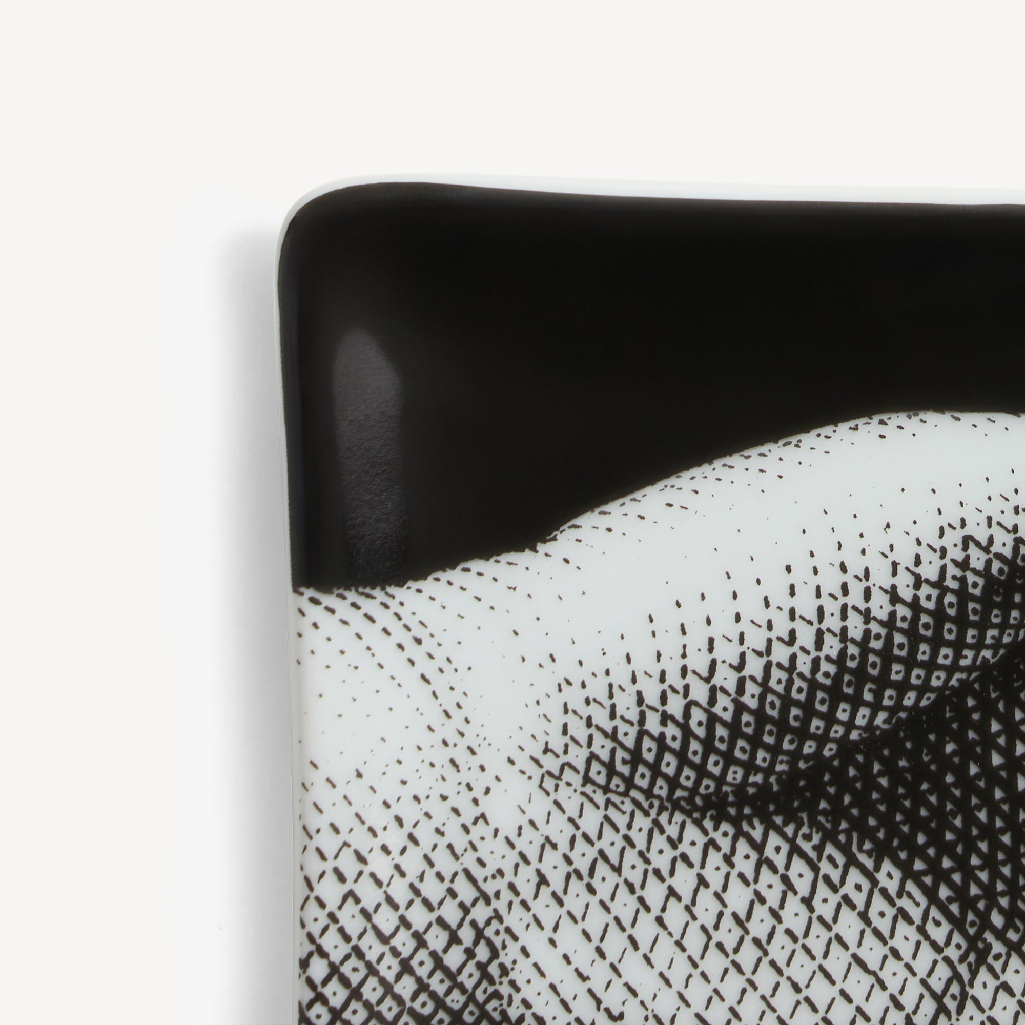 atelier-fornasetti-mano-aschenbecher-marienk-fer-porzellan image 4