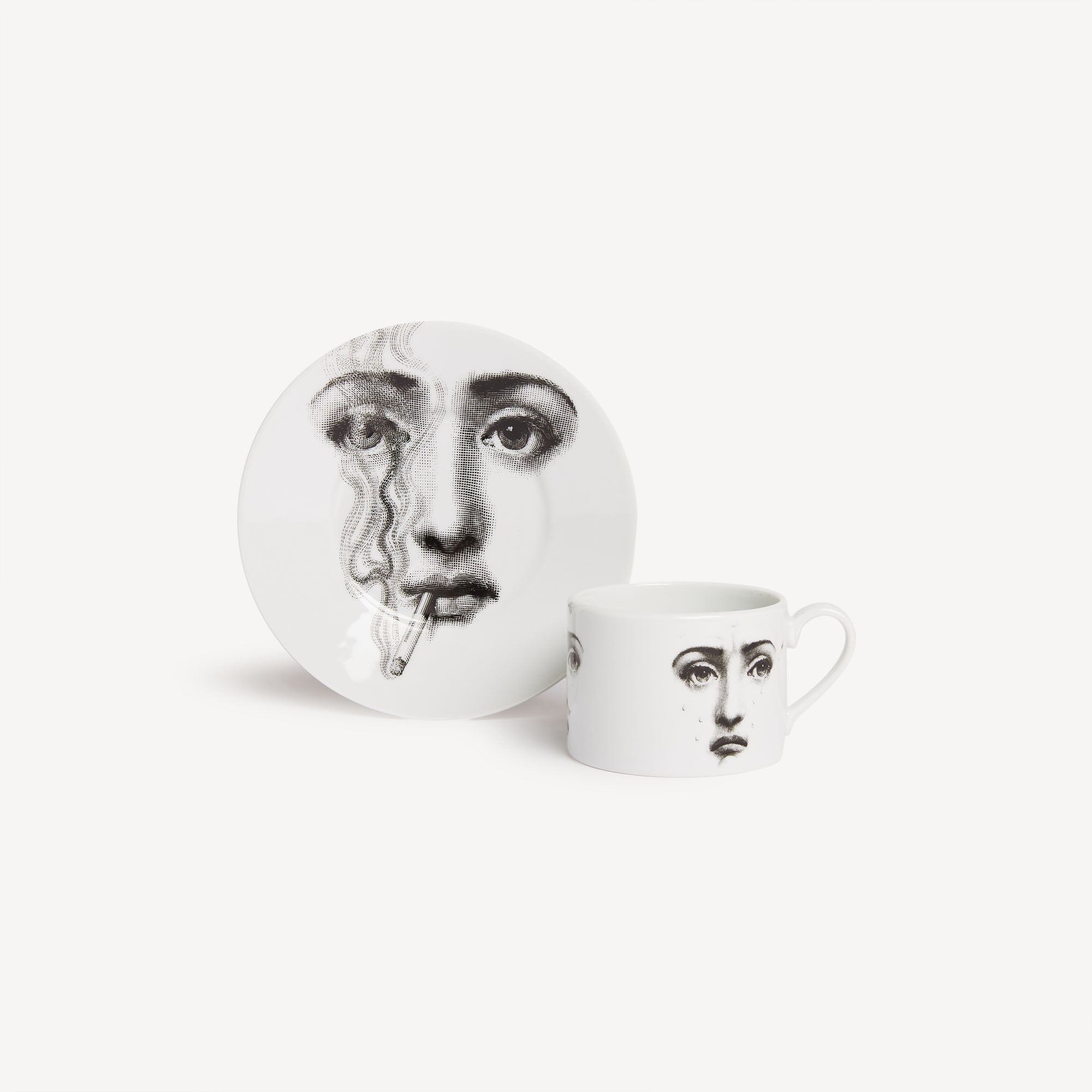 fornasetti-tema-e-variazioni-teetasse-il-fumo-fa-male image 4