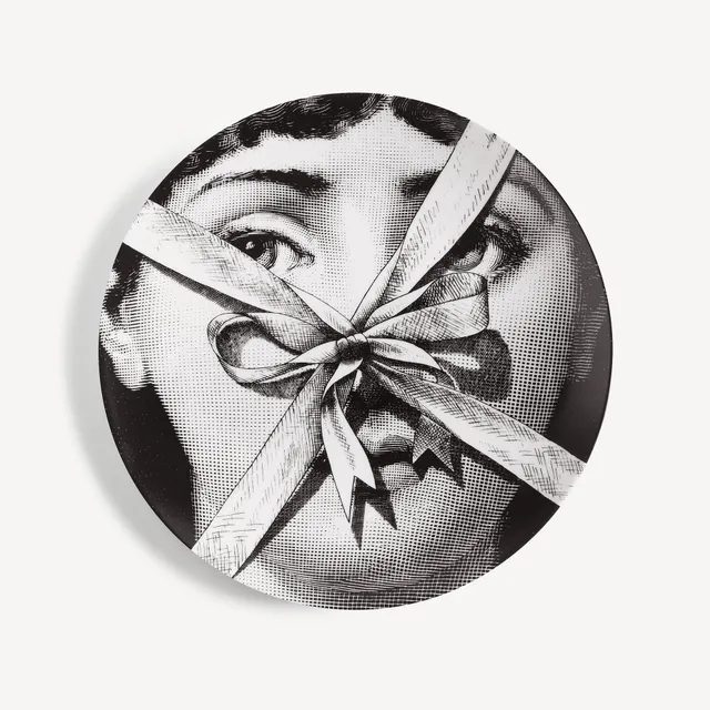 fornasetti-tema-e-variazioni-n-171-wandteller-porzellan-lina-cavalieri image 1