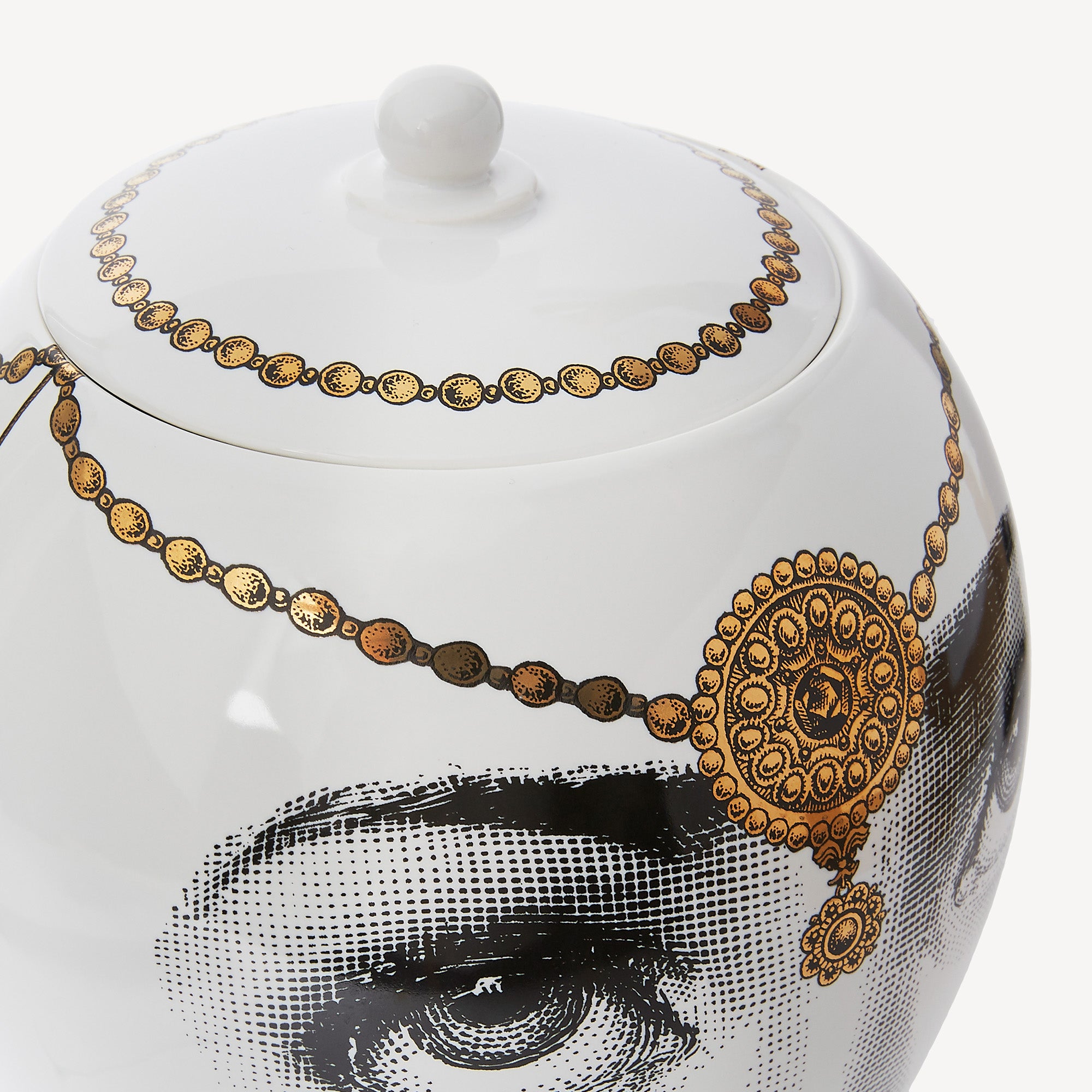 atelier-fornasetti-bollywood-vase-keramik-lina-cavalieri-gold image 4