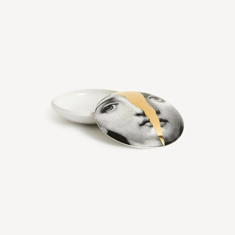 fornasetti-tema-e-variazioni-n-10-dose-porzellan-rund-gesicht image 1