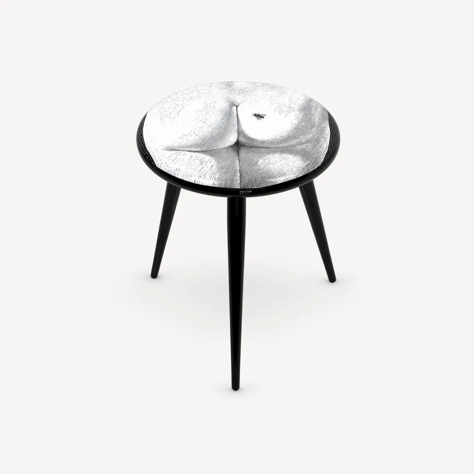 atelier-fornasetti-bee-on-my-back-hocker-rund-handdekoriert image 1