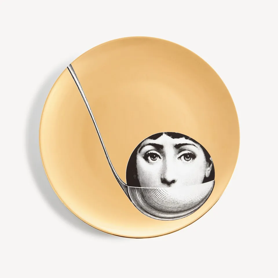 fornasetti-tema-e-variazioni-wandteller-n-162-porzellan-mit-gold image 1
