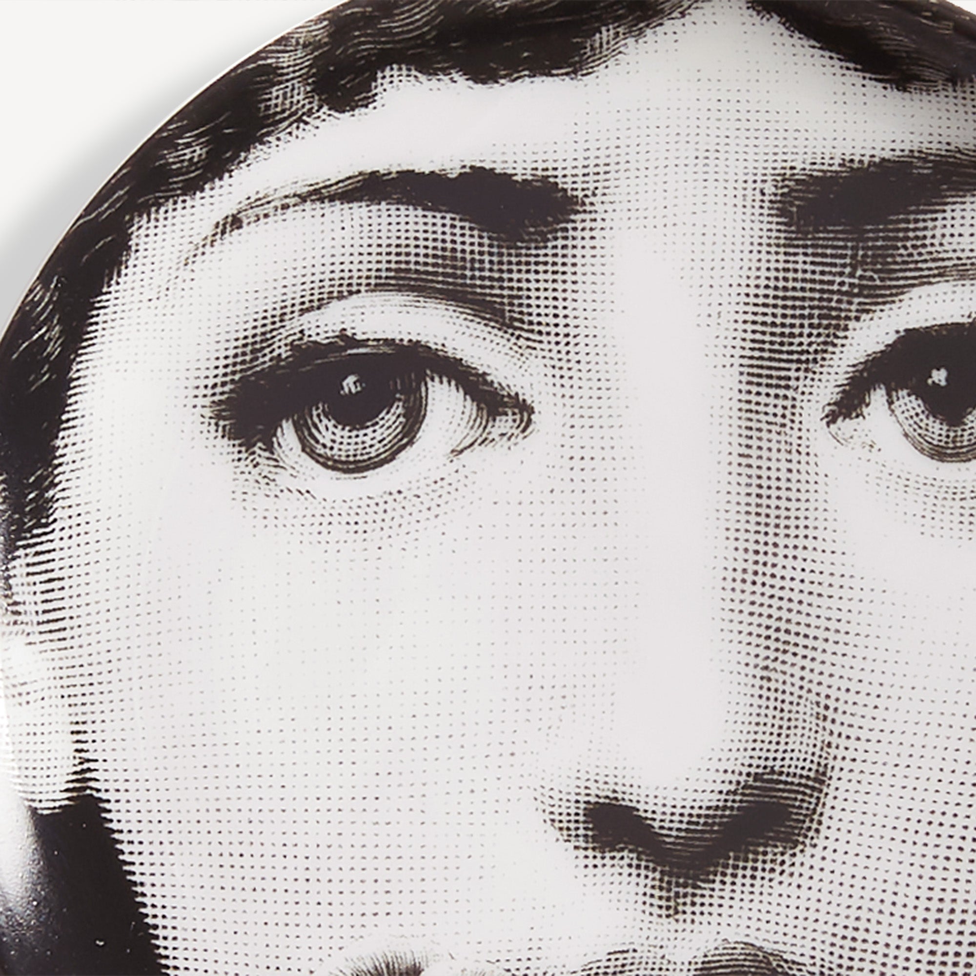 atelier-fornasetti-tema-e-variazioni-n-137-dekoschale-rund-lina-cavalieri image 4