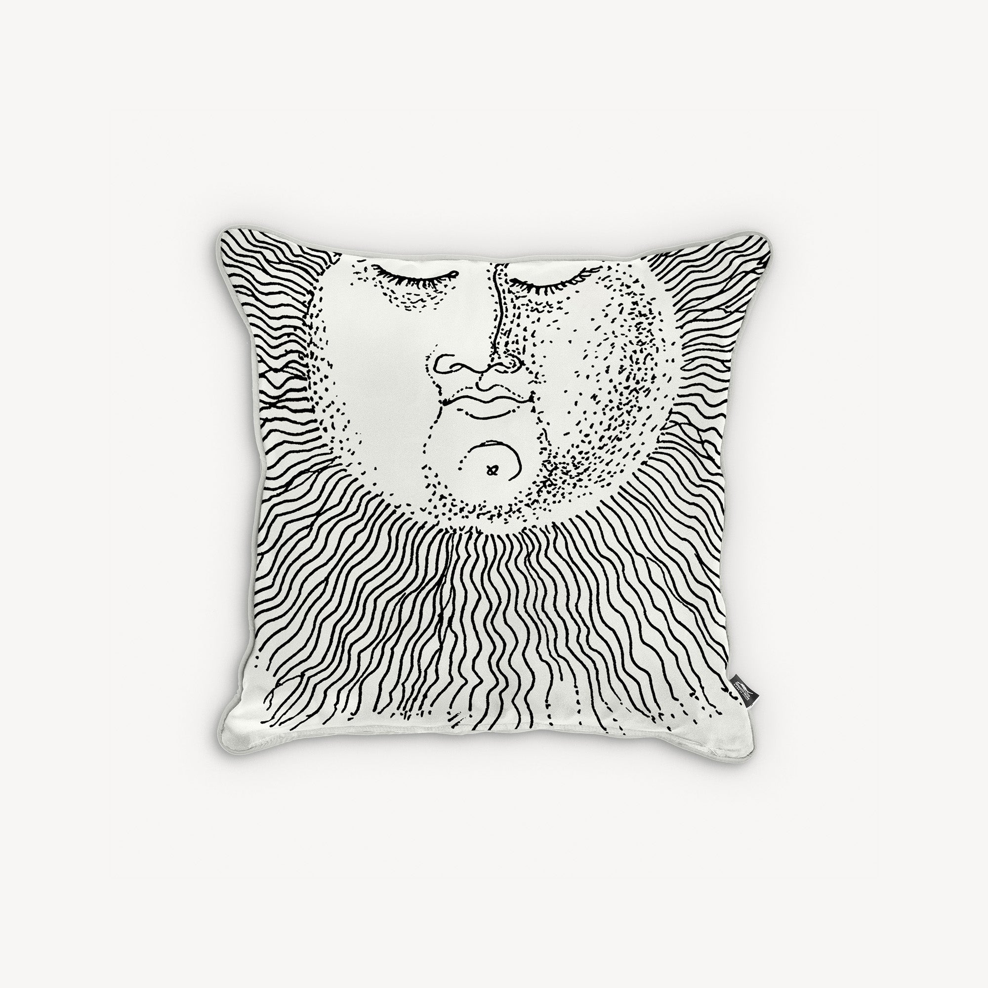 atelier-fornasetti-solingo-kissen-seide-sonnenmotiv image 1