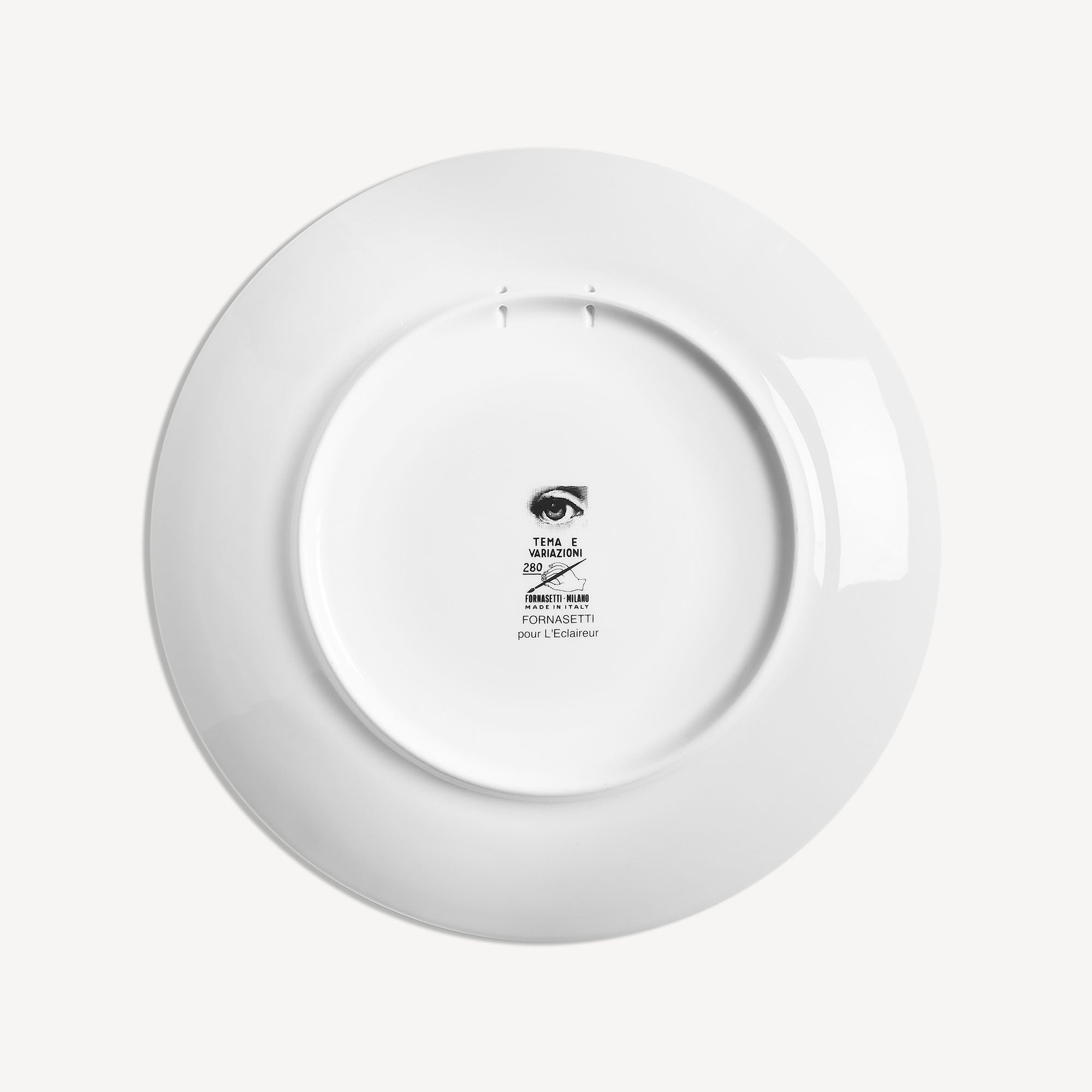 fornasetti-tema-e-variazioni-n-280-wandteller-porzellan-gesicht image 3