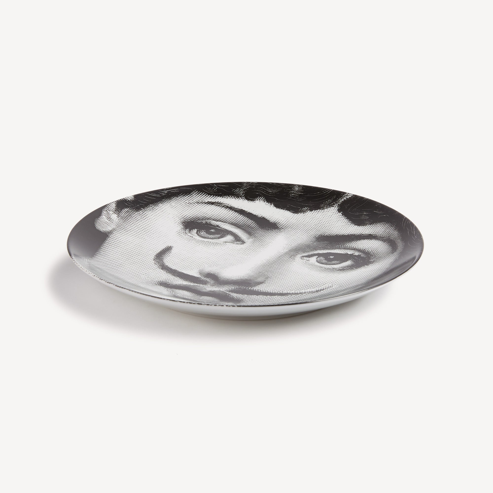 atelier-fornasetti-tema-e-variazioni-n-21-wandteller image 2