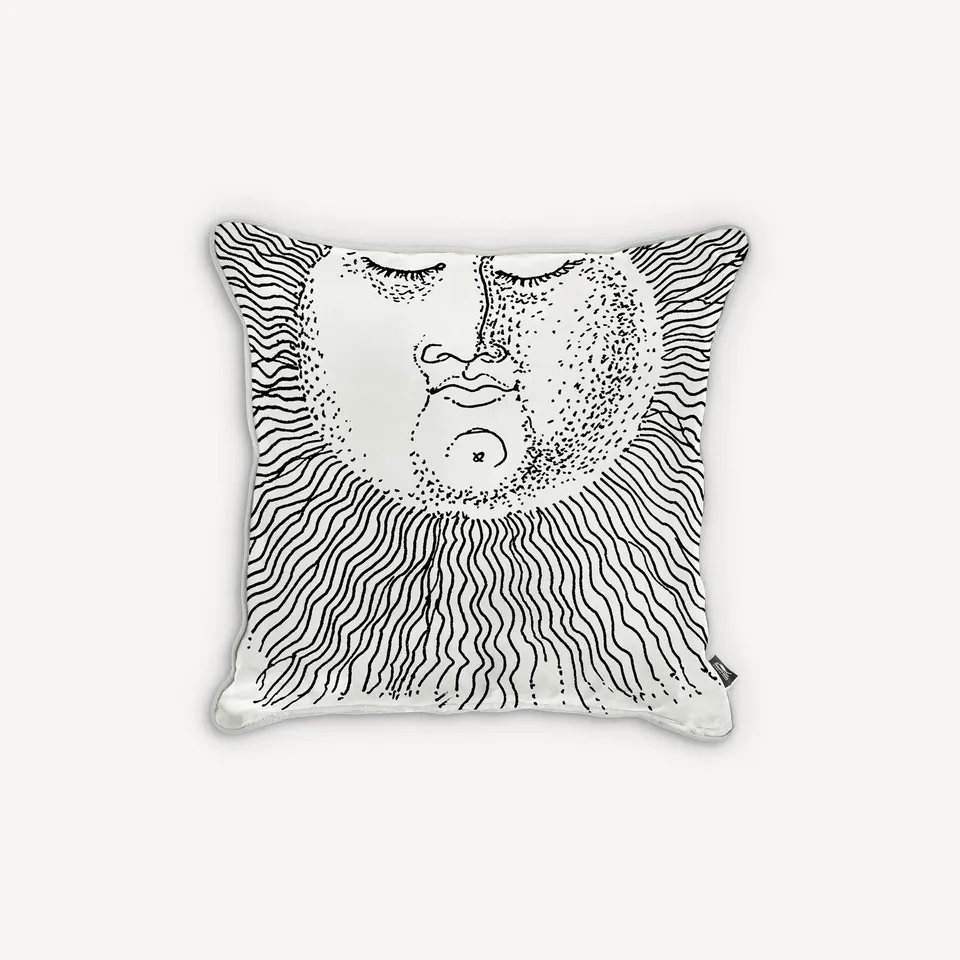 atelier-fornasetti-solingo-kissen-seide-sonnenmotiv image 1