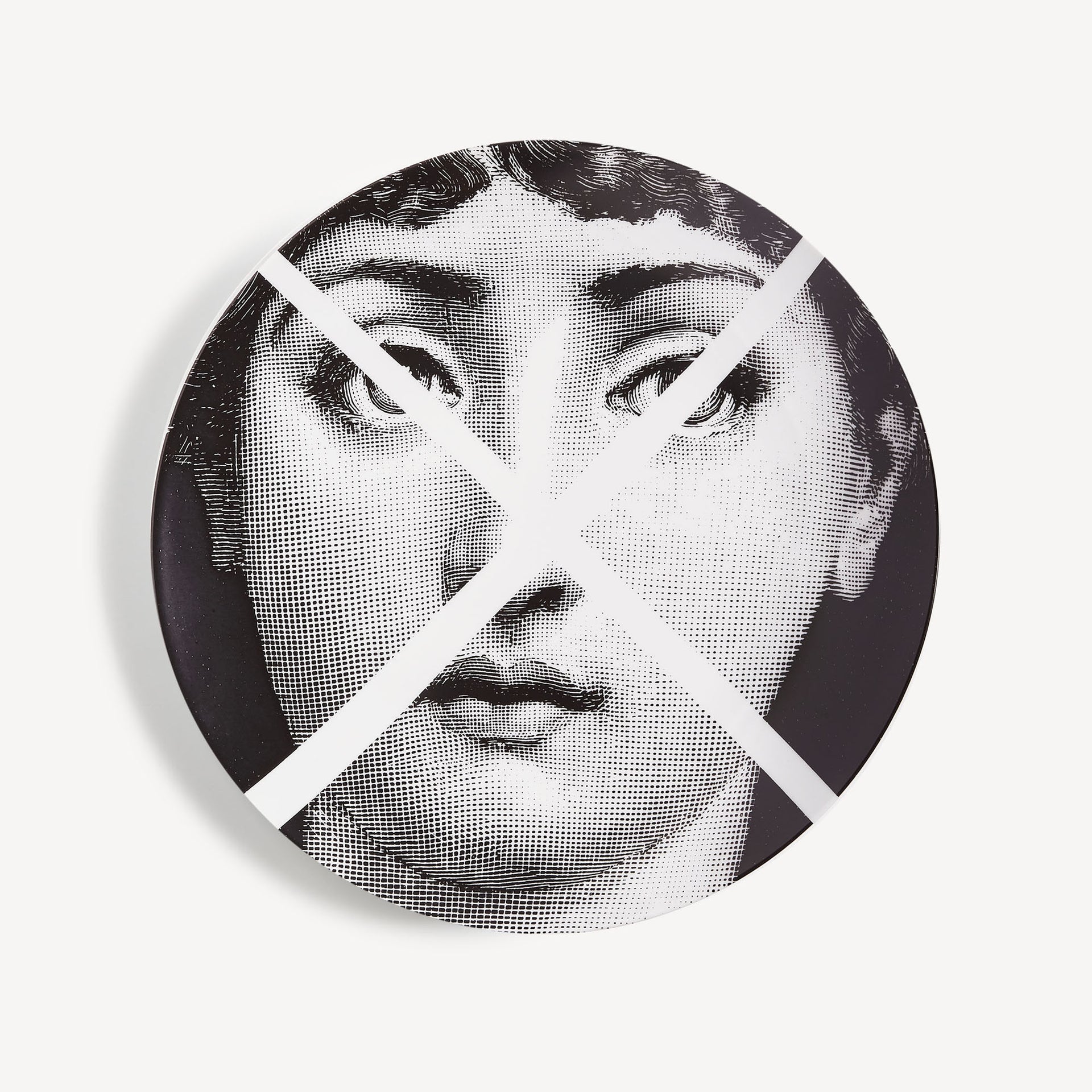 fornasetti-tema-e-variazioni-n-30-wandteller-porzellan image 1