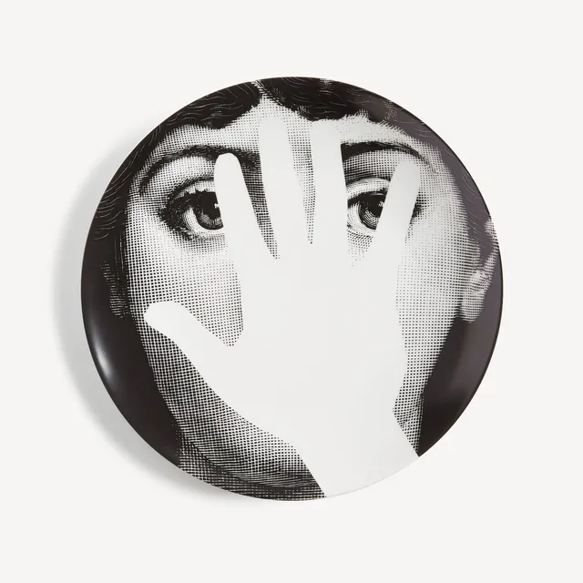 fornasetti-tema-e-variazioni-n-16-wandteller-porzellan-lina-cavalieri image 1