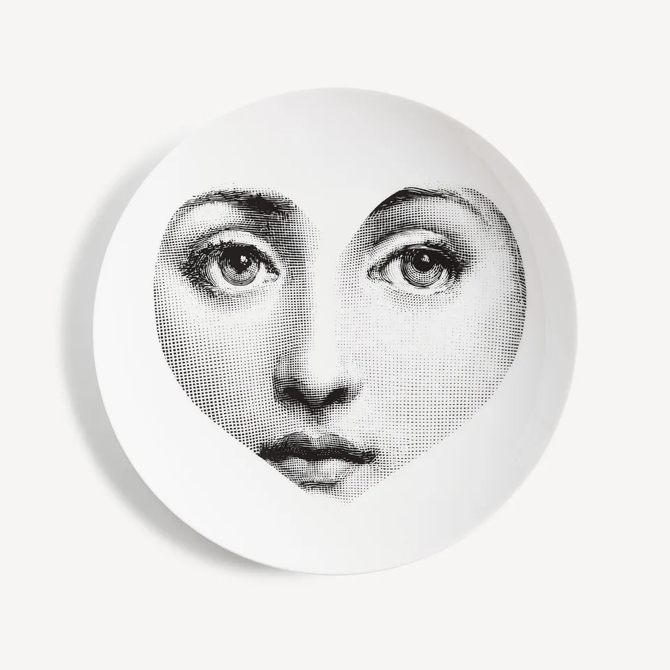fornasetti-tema-e-variazioni-wandteller-n-41-porzellan-lina-cavalieri image 1
