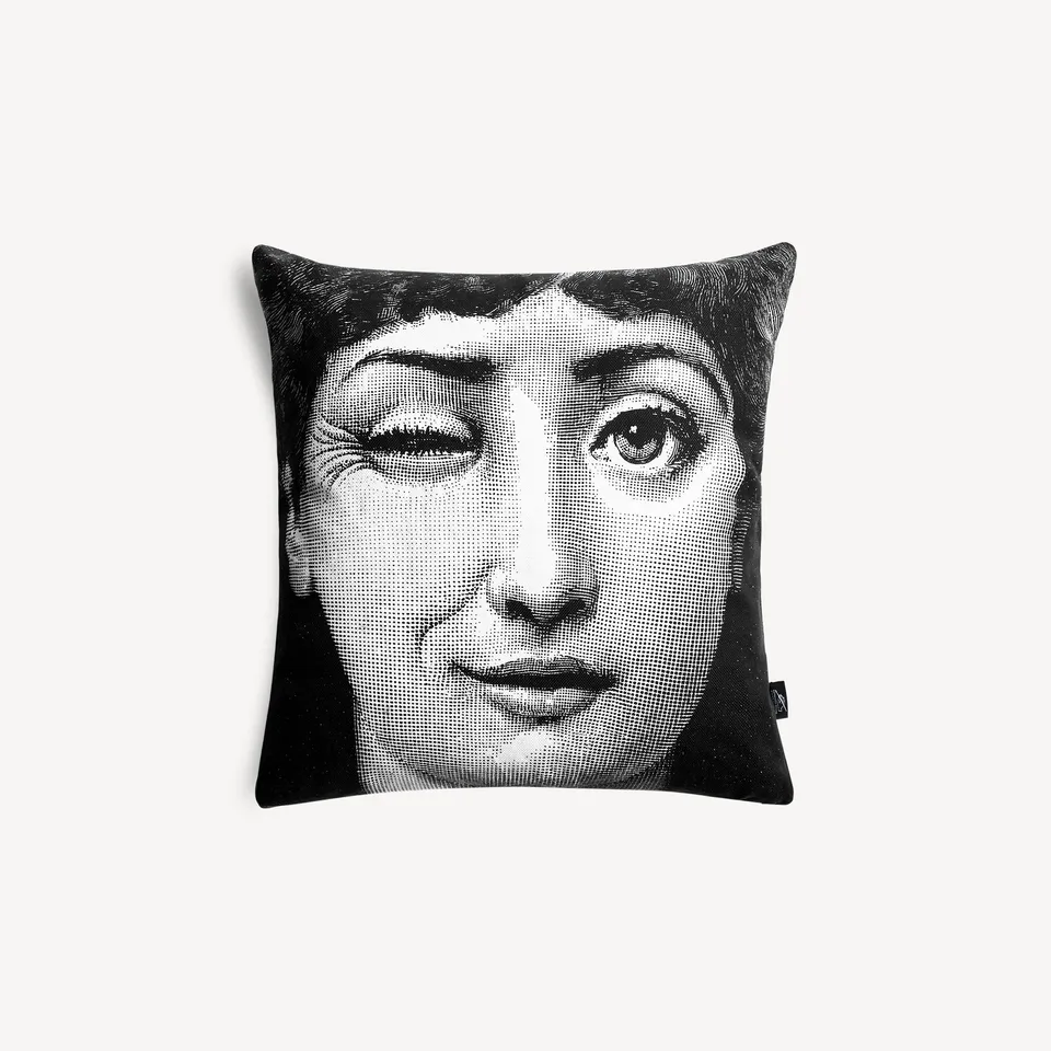 atelier-fornasetti-tema-e-variazioni-kissen-n-82-130-baumwolle image 1