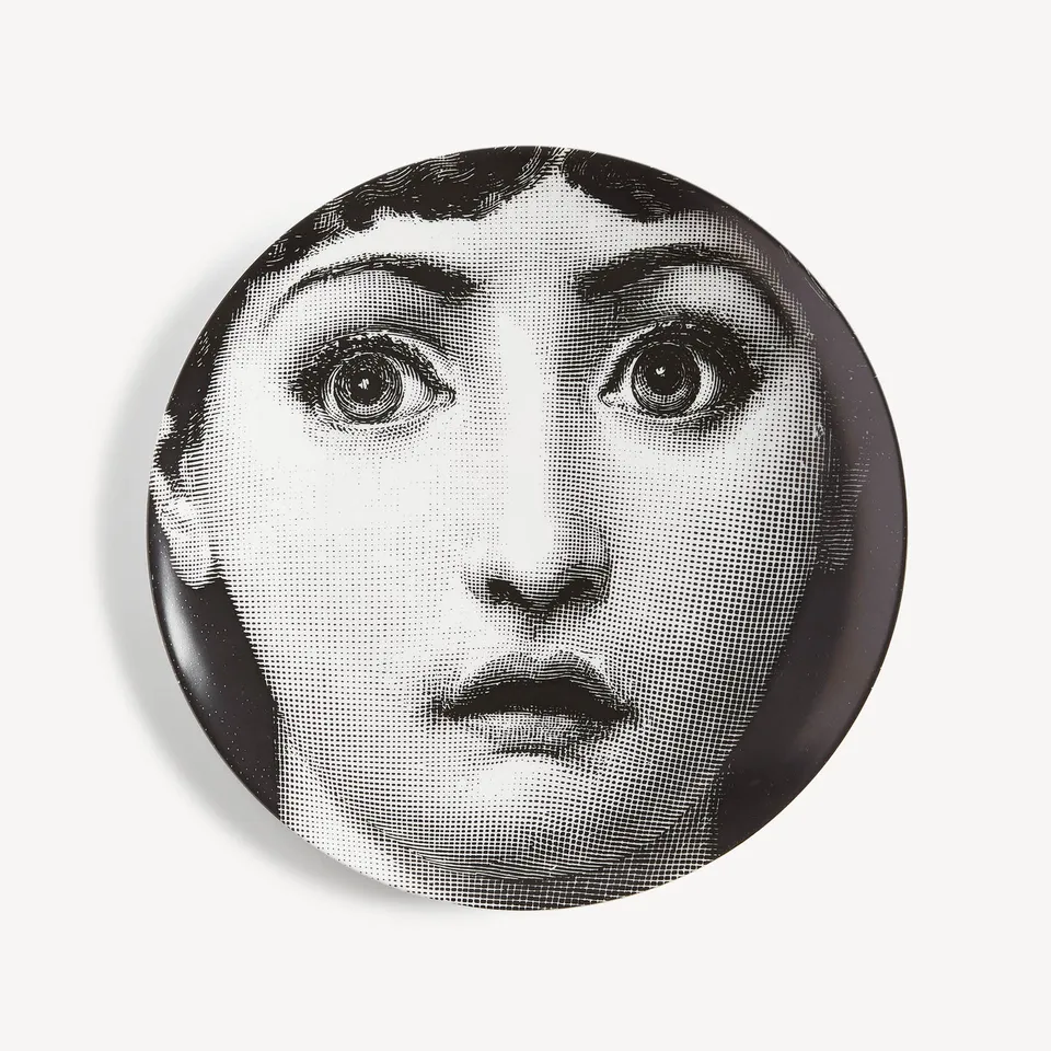fornasetti-tema-e-variazioni-n-237-wandteller-porzellan-lina-cavalieri image 1