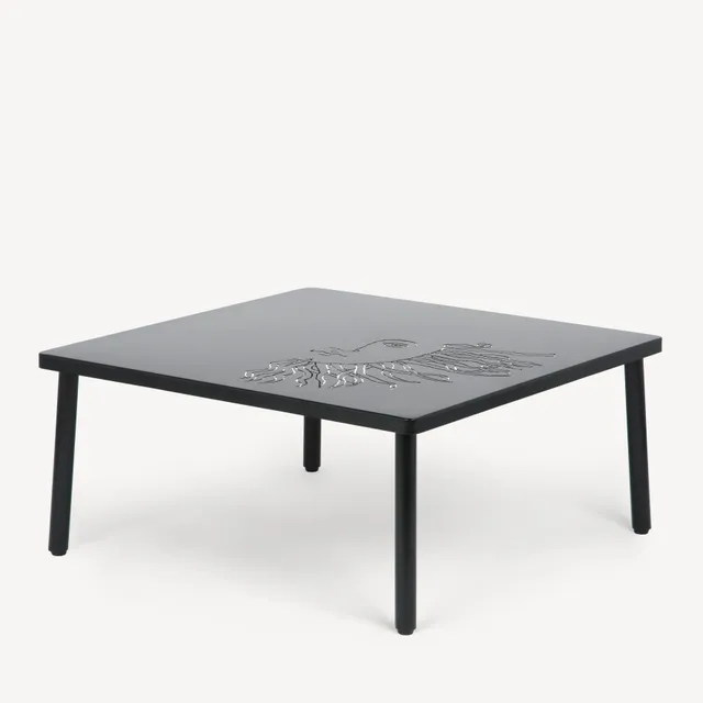 atelier-fornasetti-solitario-tisch-outdoor-sonne-gelb-garten image 1
