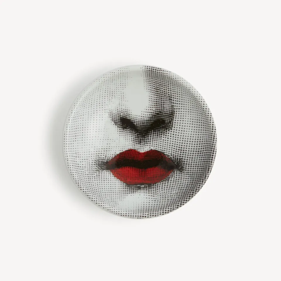 fornasetti-tema-e-variazioni-397-aschenbecher-rote-lippen-porzellan image 1