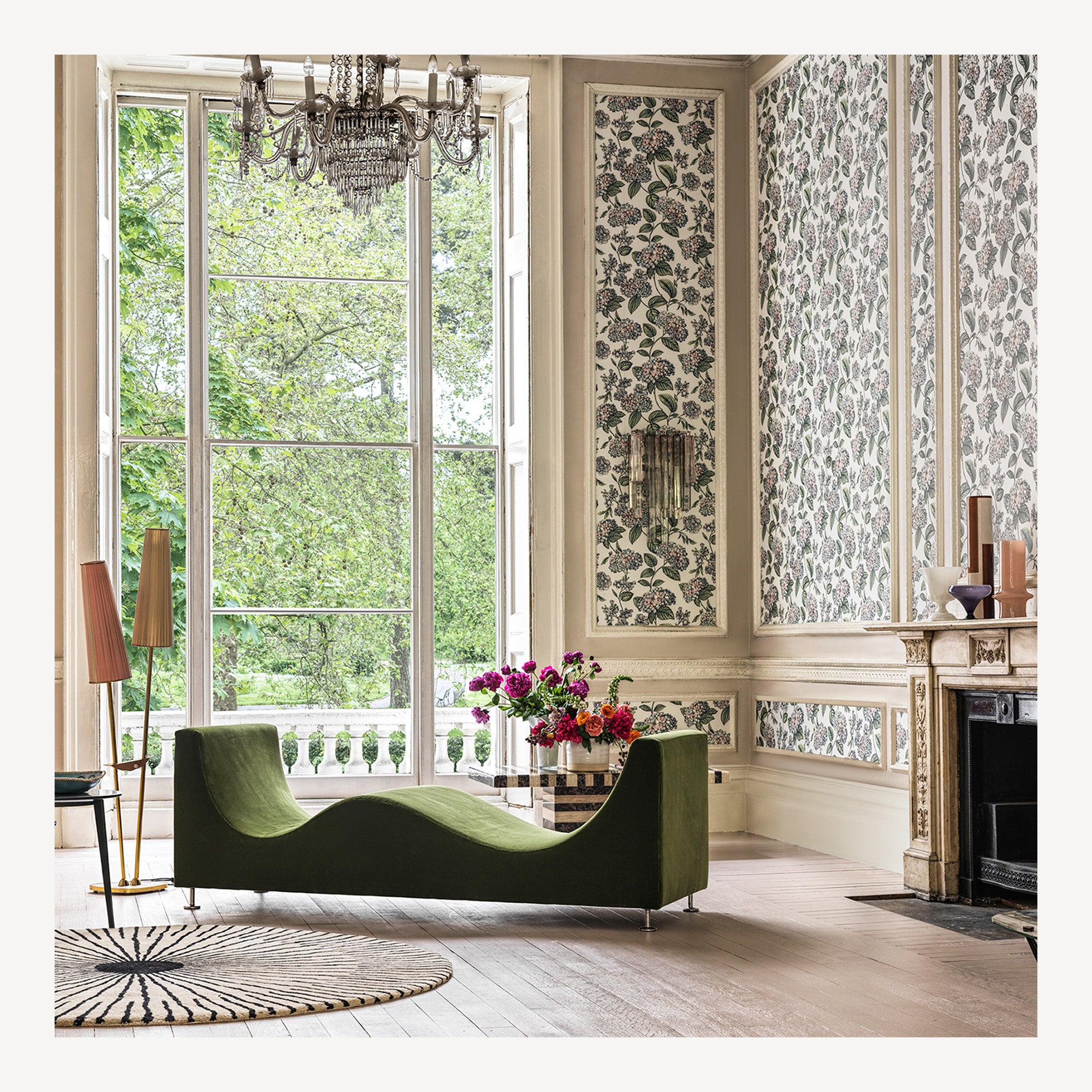 atelier-fornasetti-ramo-di-ortensia-tapete-hortensie-2 image 2