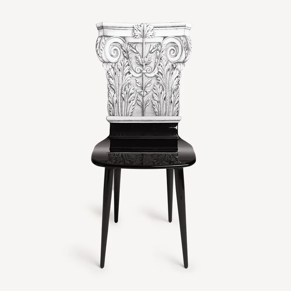 fornasetti-capitello-corinzio-stuhl-holzbeine-klassik image 1