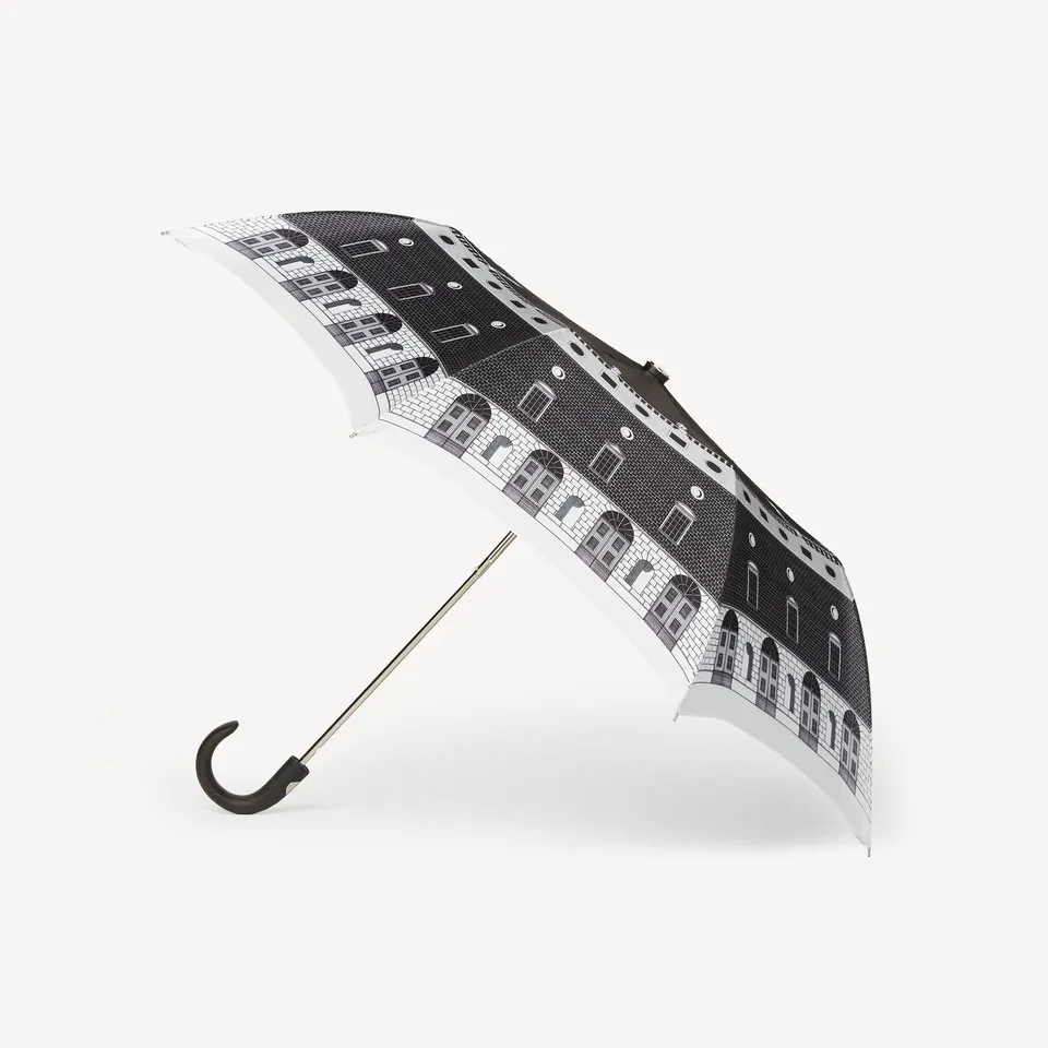 fornasetti-architettura-falt-regenschirm-ahorn-messing image 1