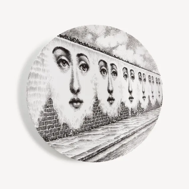 fornasetti-tema-e-variazioni-wandteller-n-299-porzellan-lina-cavalieri image 1